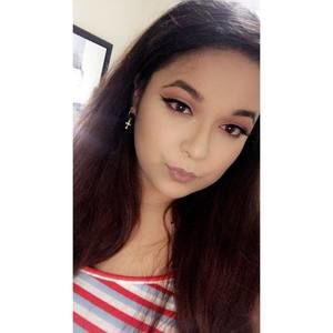 Meet your Posher, Mayra